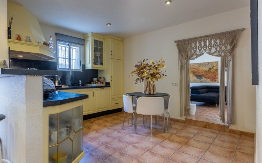 Reventa - Villa -
Benijofar