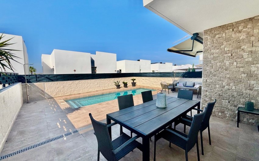 Reventa - Villa -
Benijofar