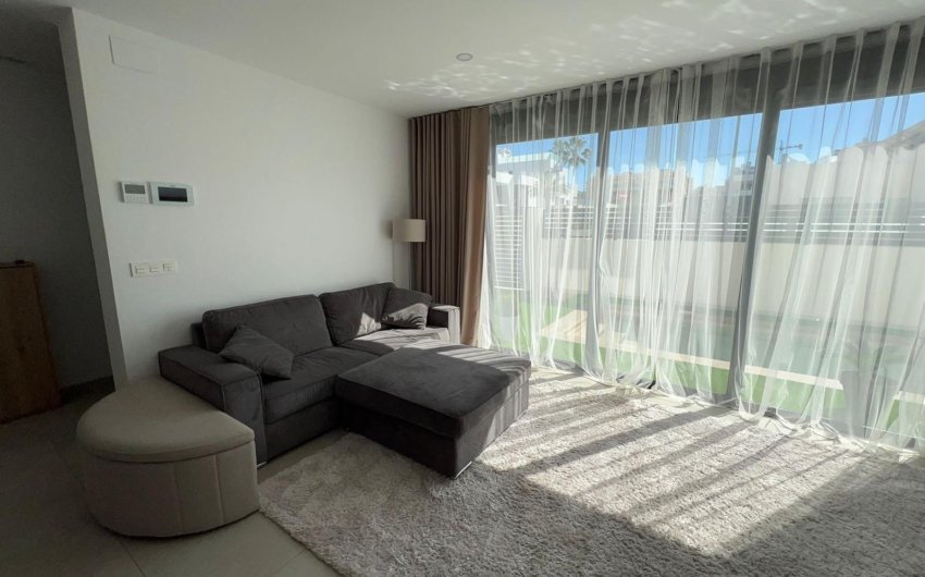 Reventa - Villa -
Benijofar