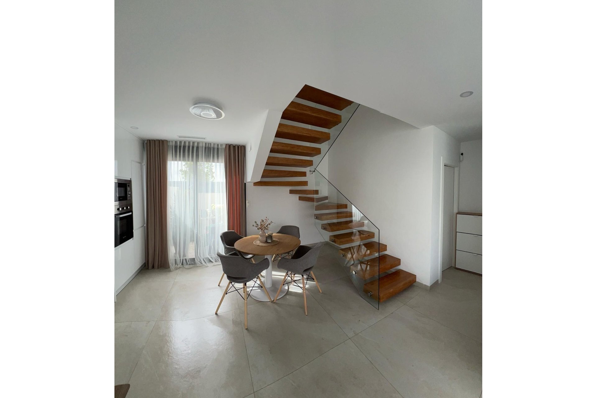 Reventa - Villa -
Benijofar