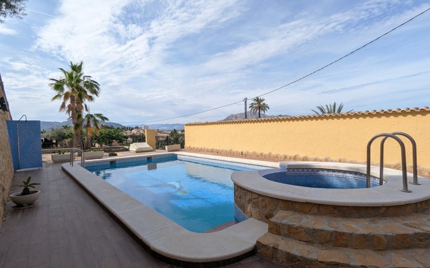 Reventa - Villa -
Bigastro - Inland