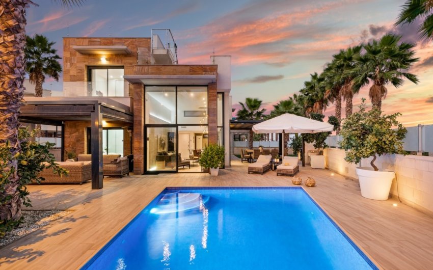 Reventa - Villa -
Cabo Roig - Costa Blanca