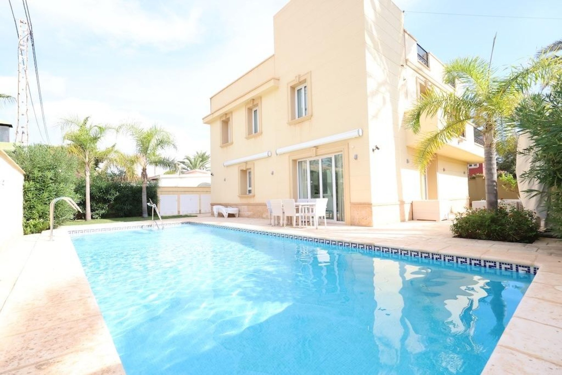 Reventa - Villa -
Cabo Roig - Costa Blanca