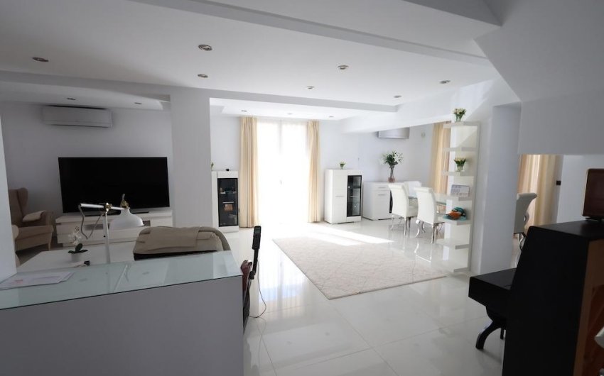 Reventa - Villa -
Cabo Roig - Costa Blanca