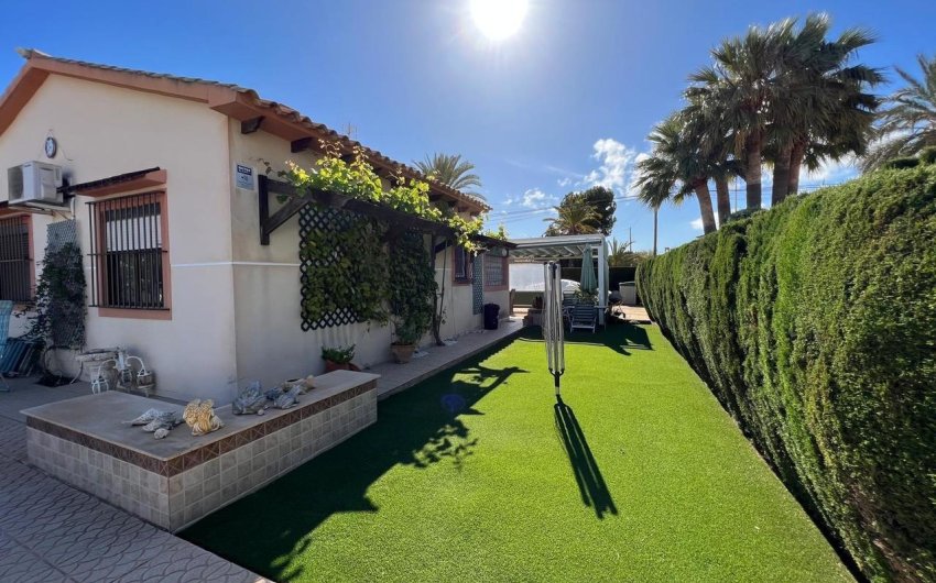Reventa - Villa -
Cabo Roig - Costa Blanca