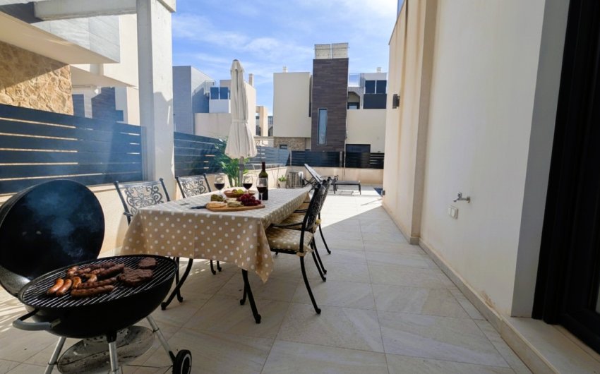 Reventa - Villa -
Cabo Roig - Costa Blanca