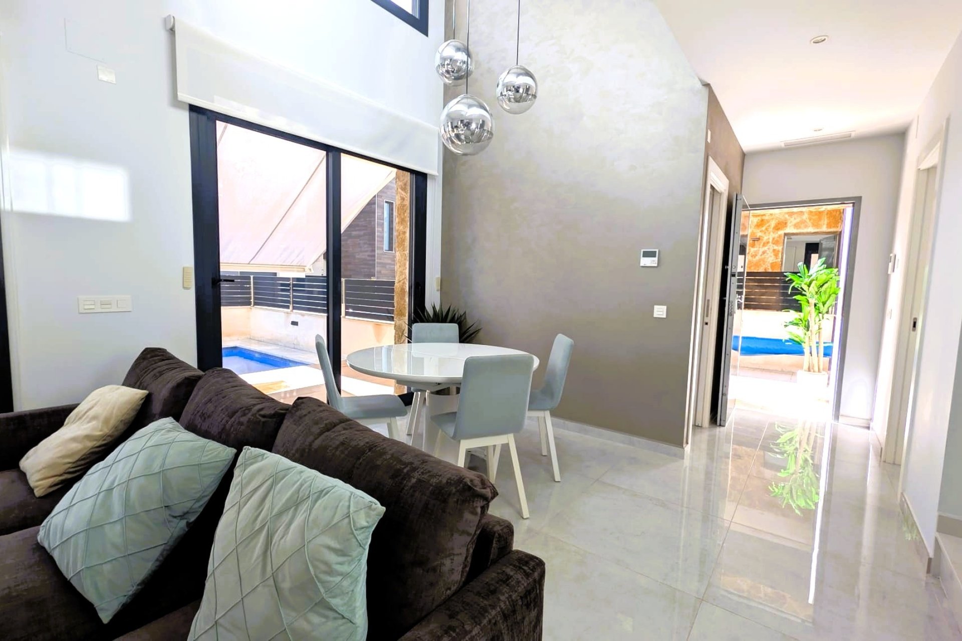 Reventa - Villa -
Cabo Roig - Costa Blanca