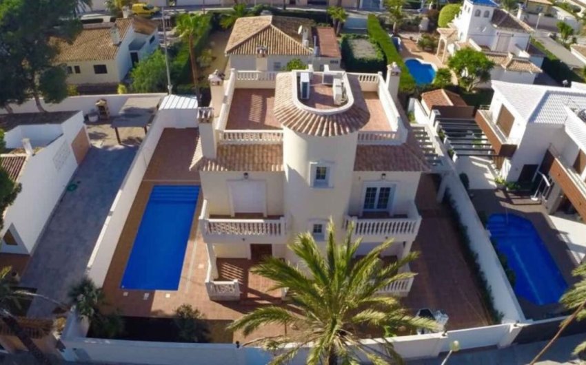 Reventa - Villa -
Cabo Roig - Costa Blanca