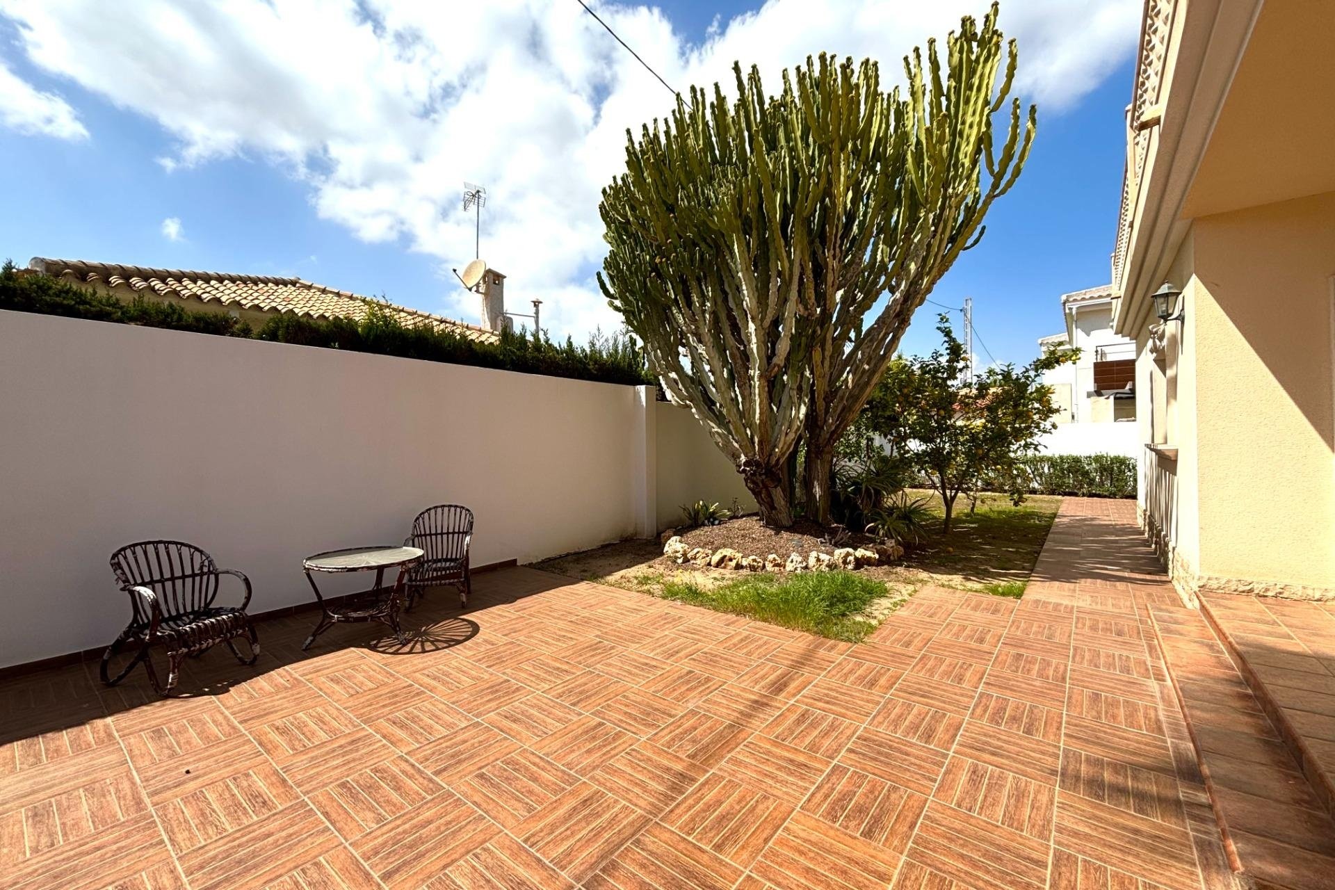 Reventa - Villa -
Cabo Roig - Costa Blanca