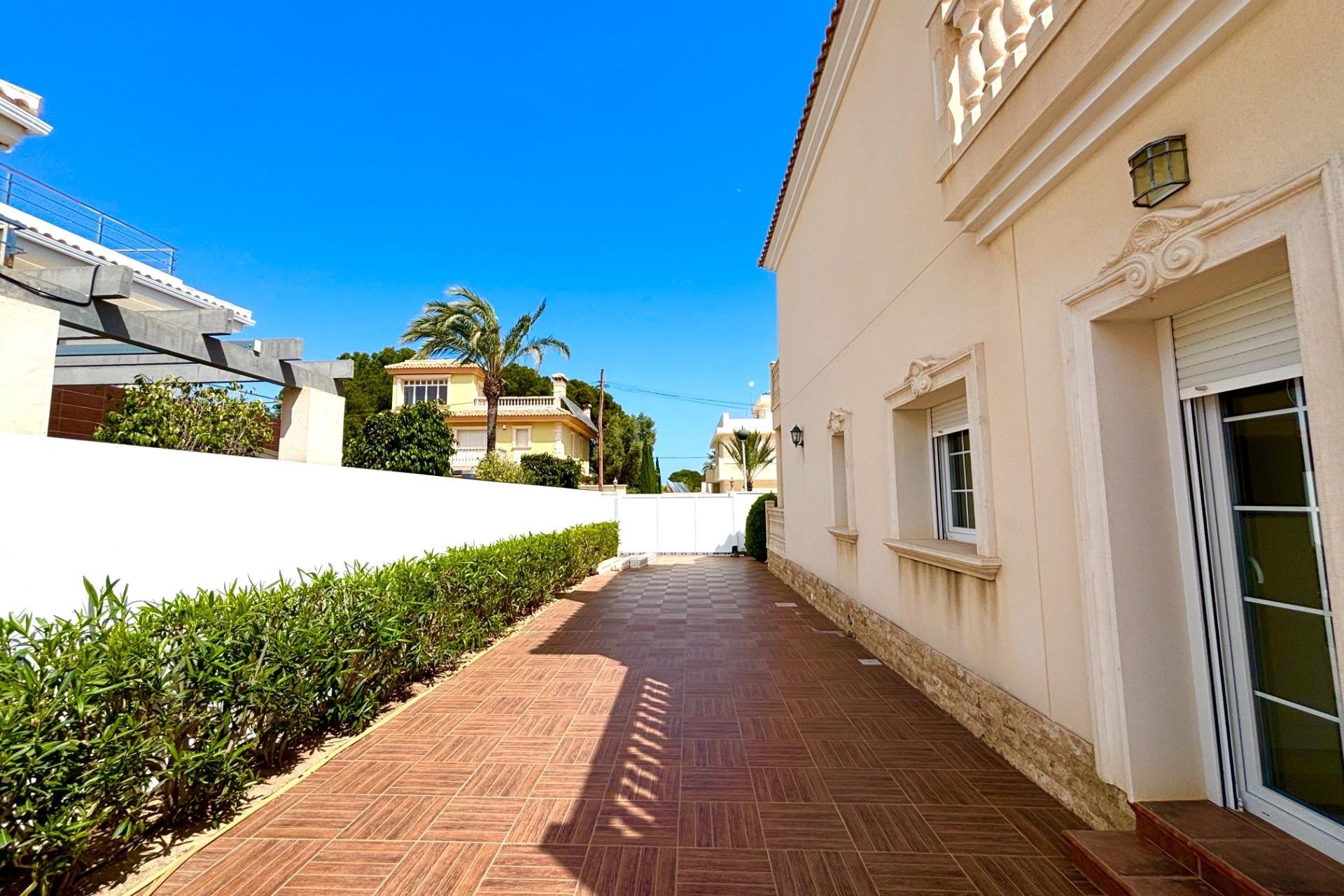 Reventa - Villa -
Cabo Roig - Costa Blanca