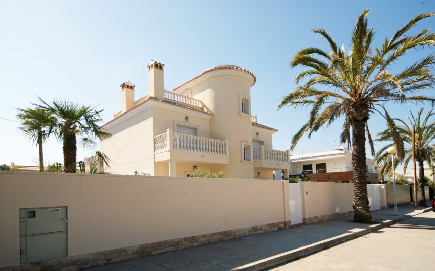 Reventa - Villa -
Cabo Roig - Costa Blanca