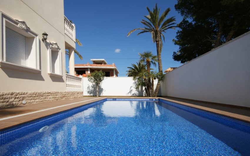 Reventa - Villa -
Cabo Roig - Costa Blanca