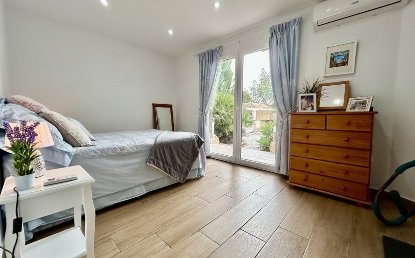 Reventa - Villa -
Cabo Roig - Costa Blanca