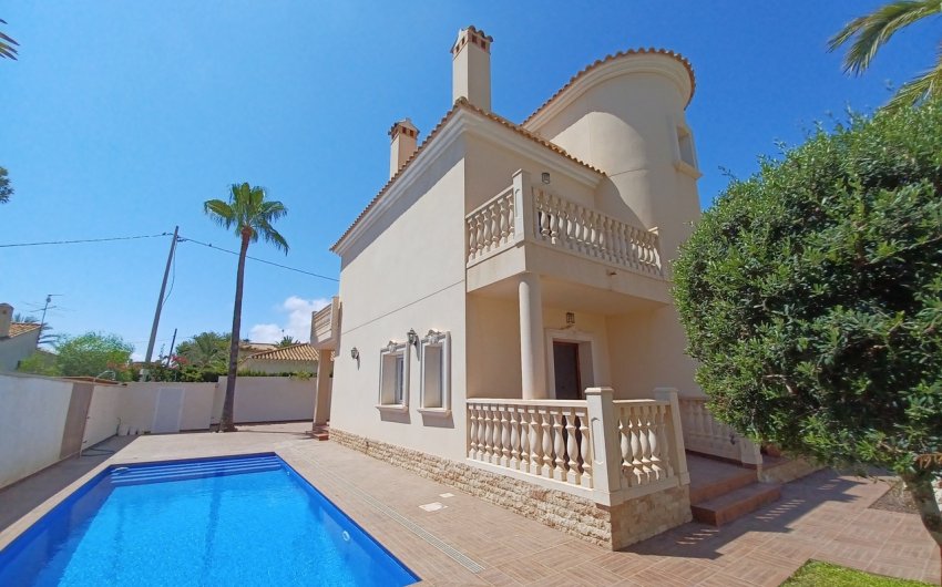 Reventa - Villa -
Cabo Roig - Costa Blanca