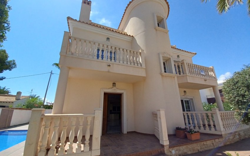 Reventa - Villa -
Cabo Roig - Costa Blanca