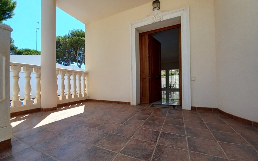 Reventa - Villa -
Cabo Roig - Costa Blanca