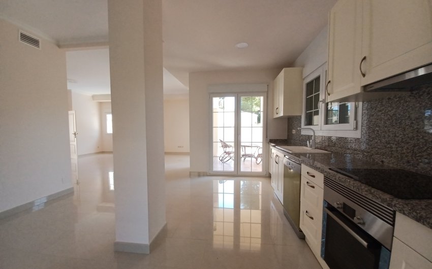 Reventa - Villa -
Cabo Roig - Costa Blanca