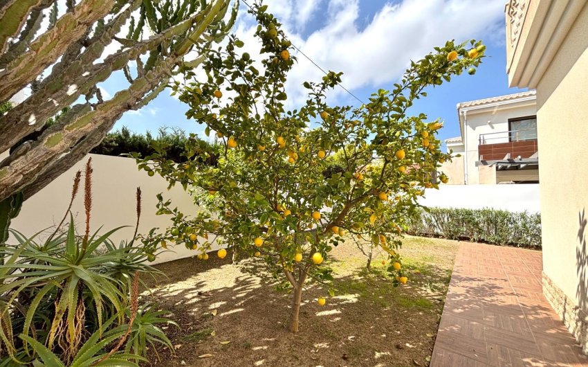 Reventa - Villa -
Cabo Roig - Costa Blanca
