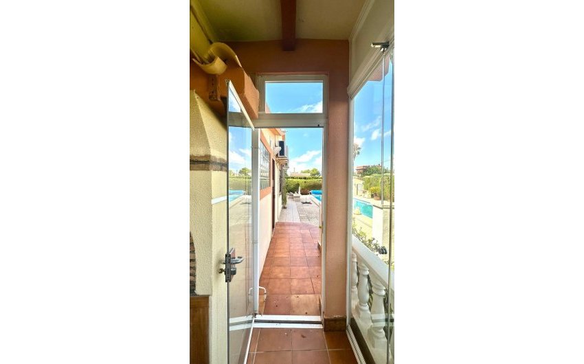 Reventa - Villa -
Cabo Roig - Costa Blanca