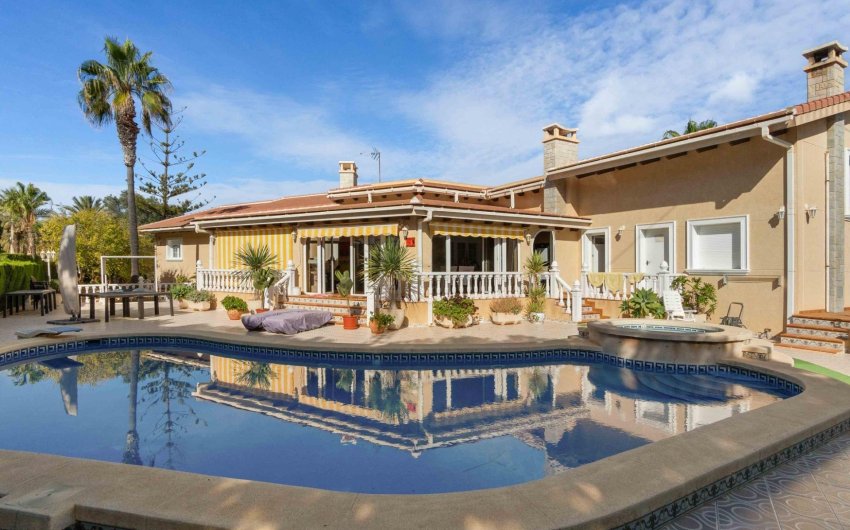 Reventa - Villa -
Cabo Roig - Muy Cerca De La Playa