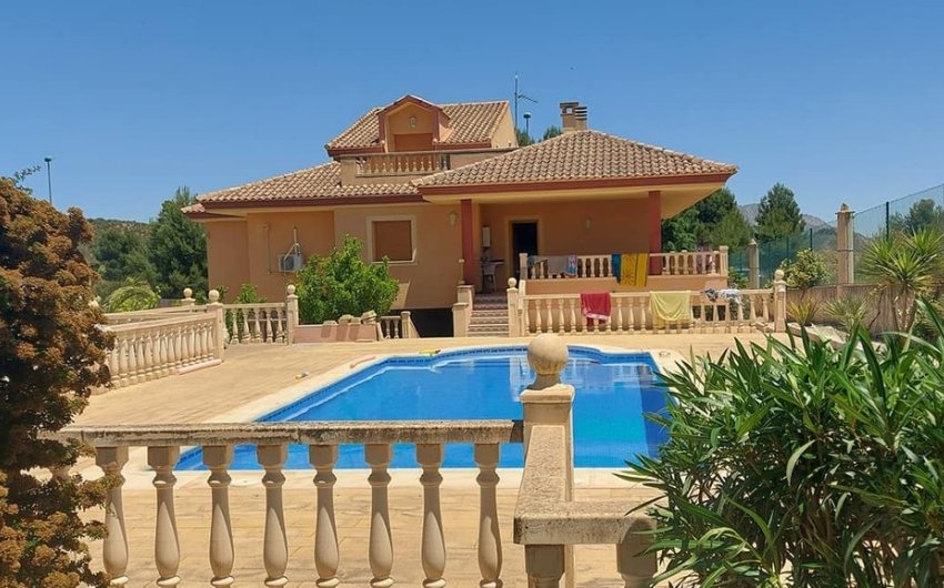 Reventa - Villa -
Calasparra - Inland