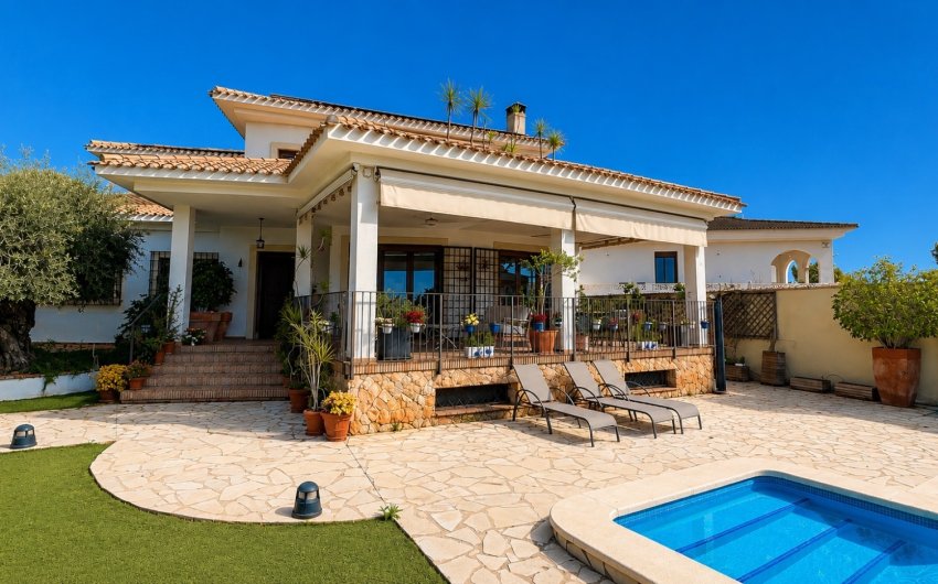 Reventa - Villa -
Campoamor - Costa Blanca