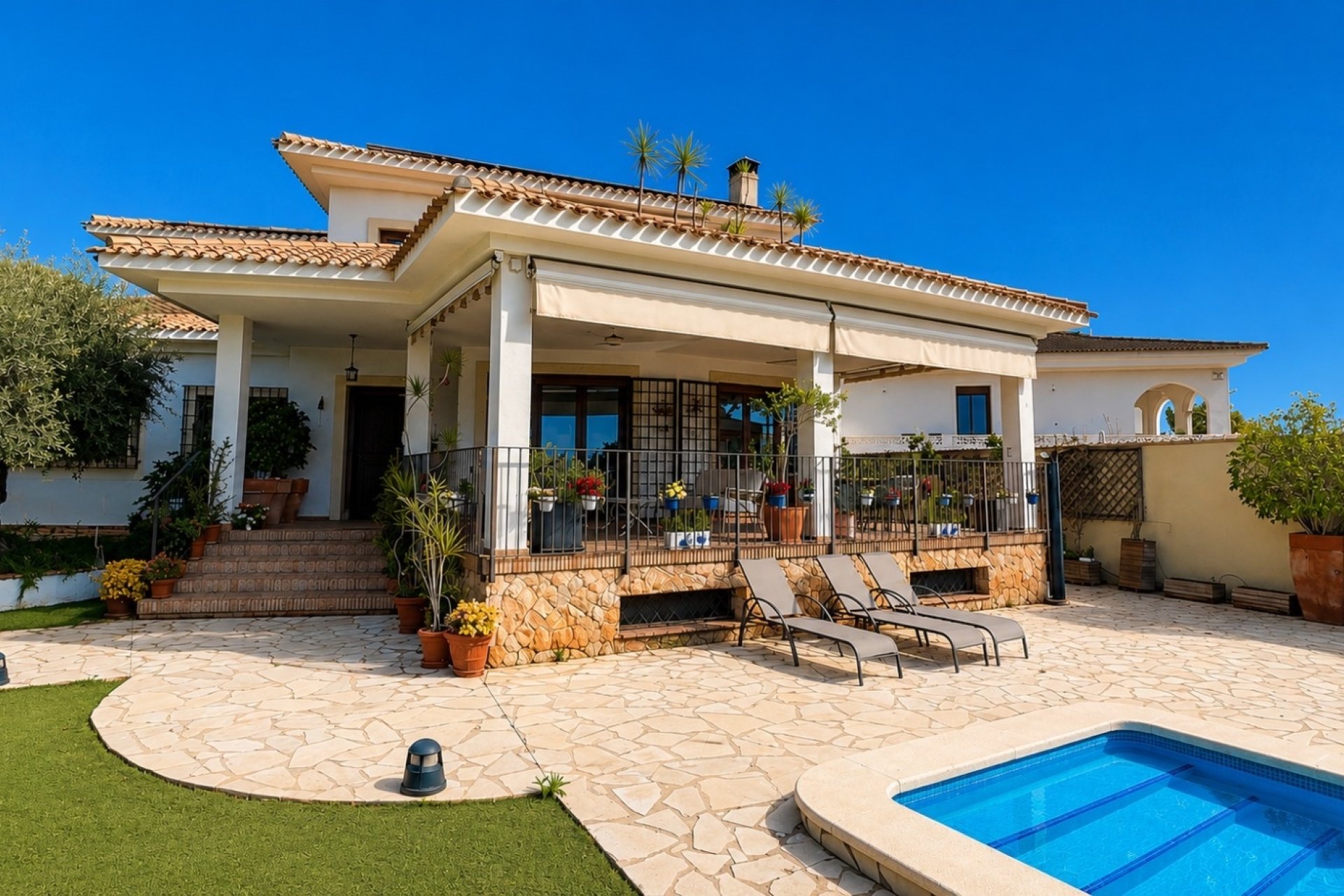 Reventa - Villa -
Campoamor - Costa Blanca