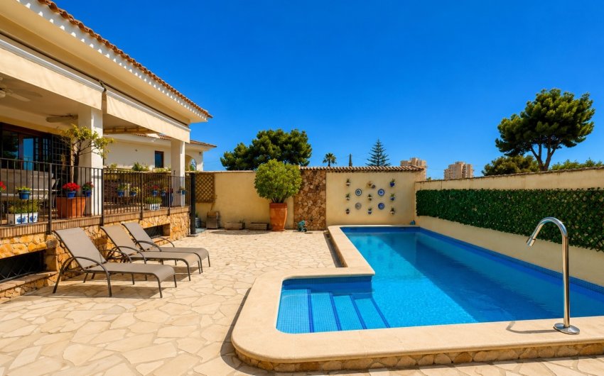 Reventa - Villa -
Campoamor - Costa Blanca