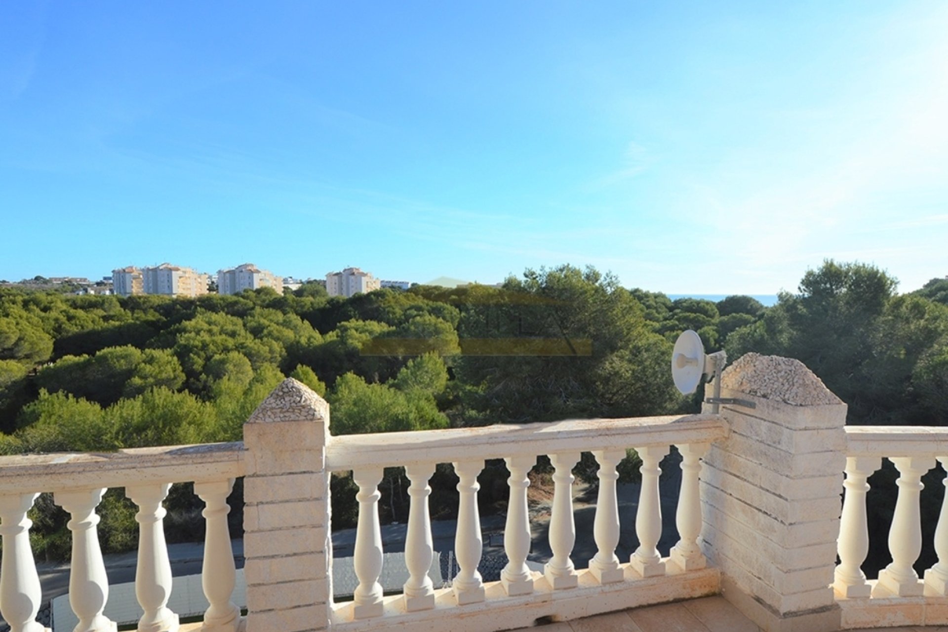 Reventa - Villa -
Campoamor - Costa Blanca