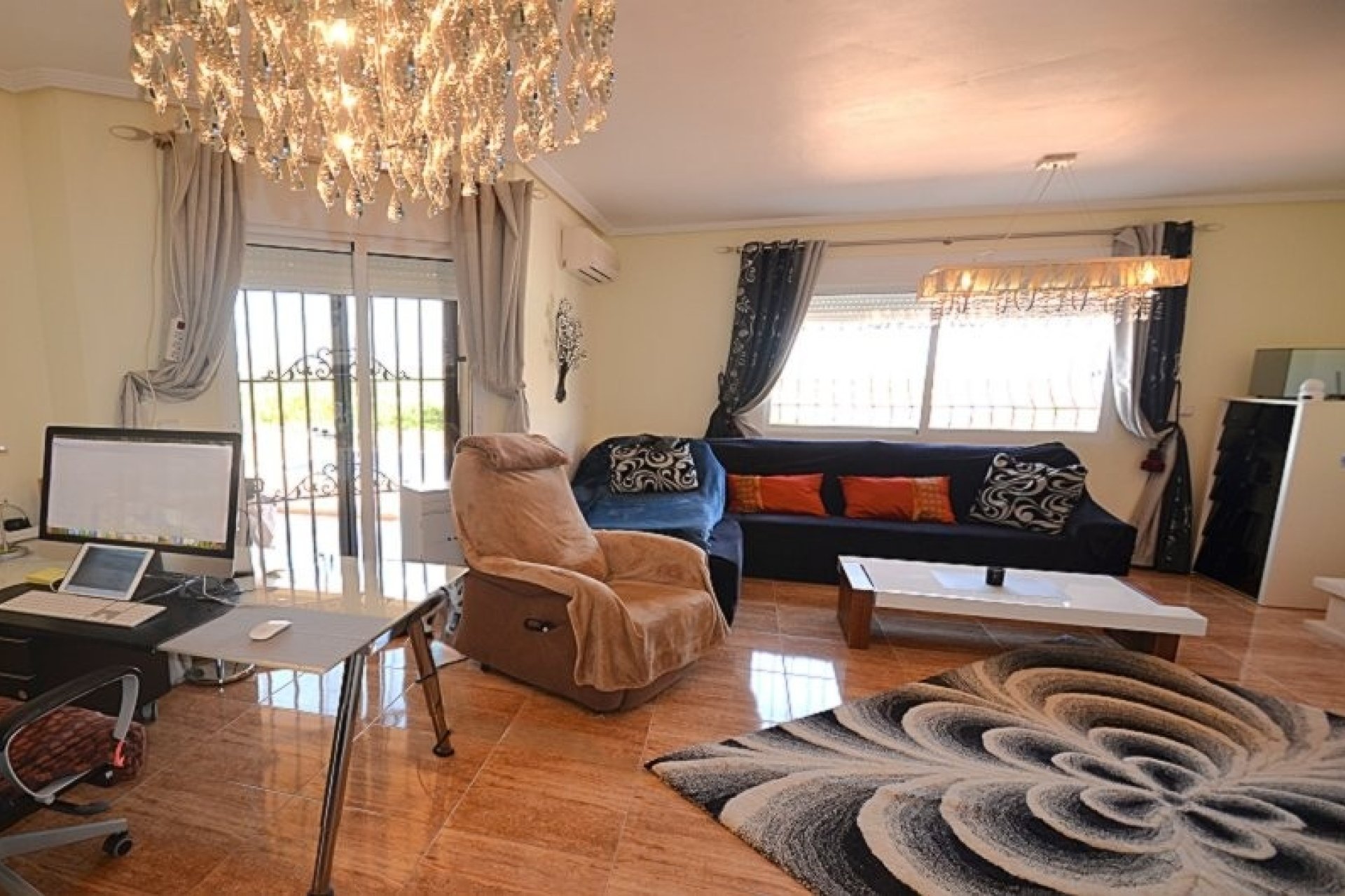 Reventa - Villa -
Campos del Río - Inland