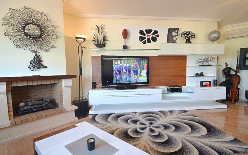 Reventa - Villa -
Campos del Río - Inland