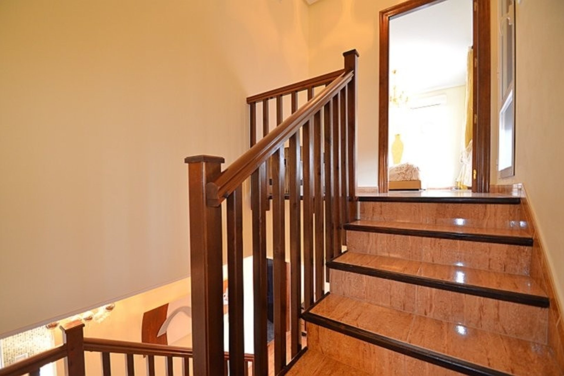 Reventa - Villa -
Campos del Río - Inland