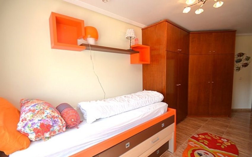 Reventa - Villa -
Campos del Río - Inland