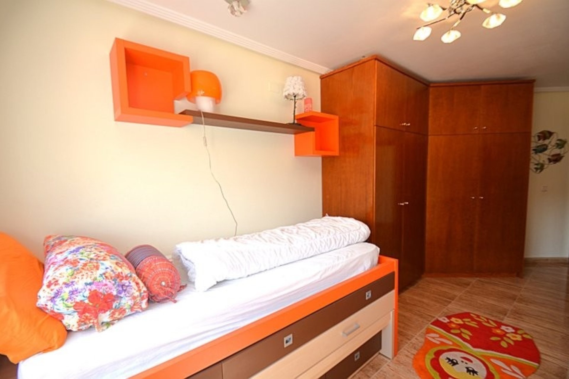 Reventa - Villa -
Campos del Río - Inland