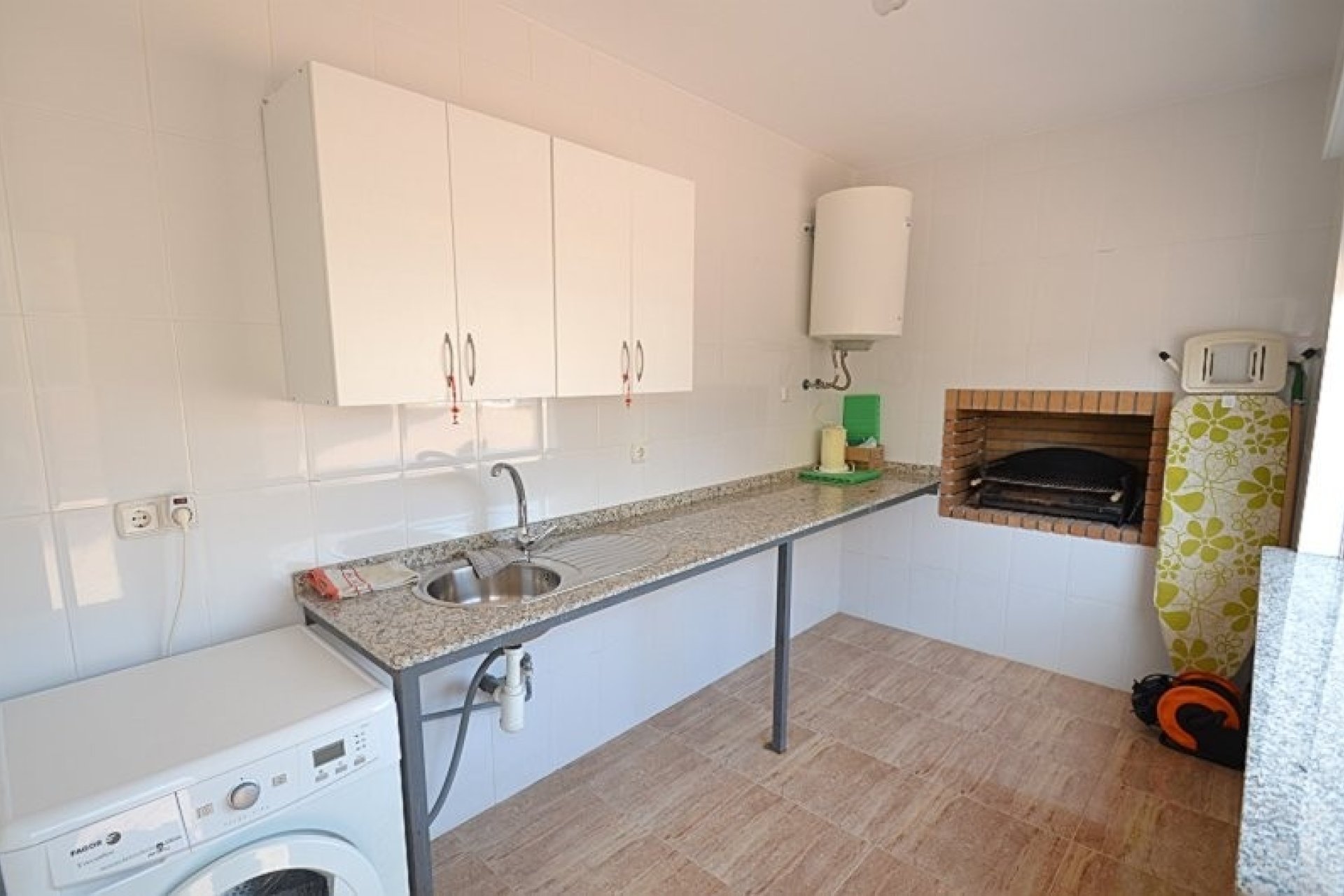 Reventa - Villa -
Campos del Río - Inland