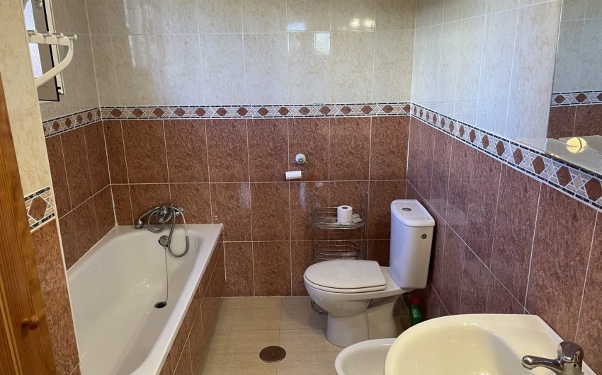 Reventa - Villa -
Camposol - Inland