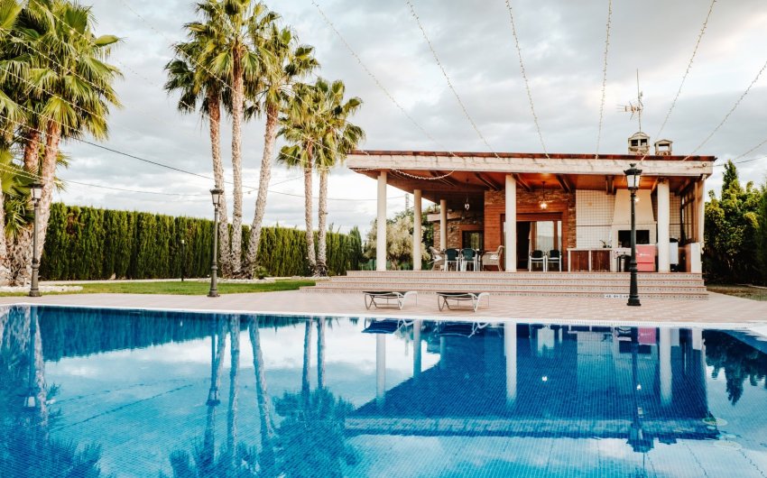 Reventa - Villa -
Catral