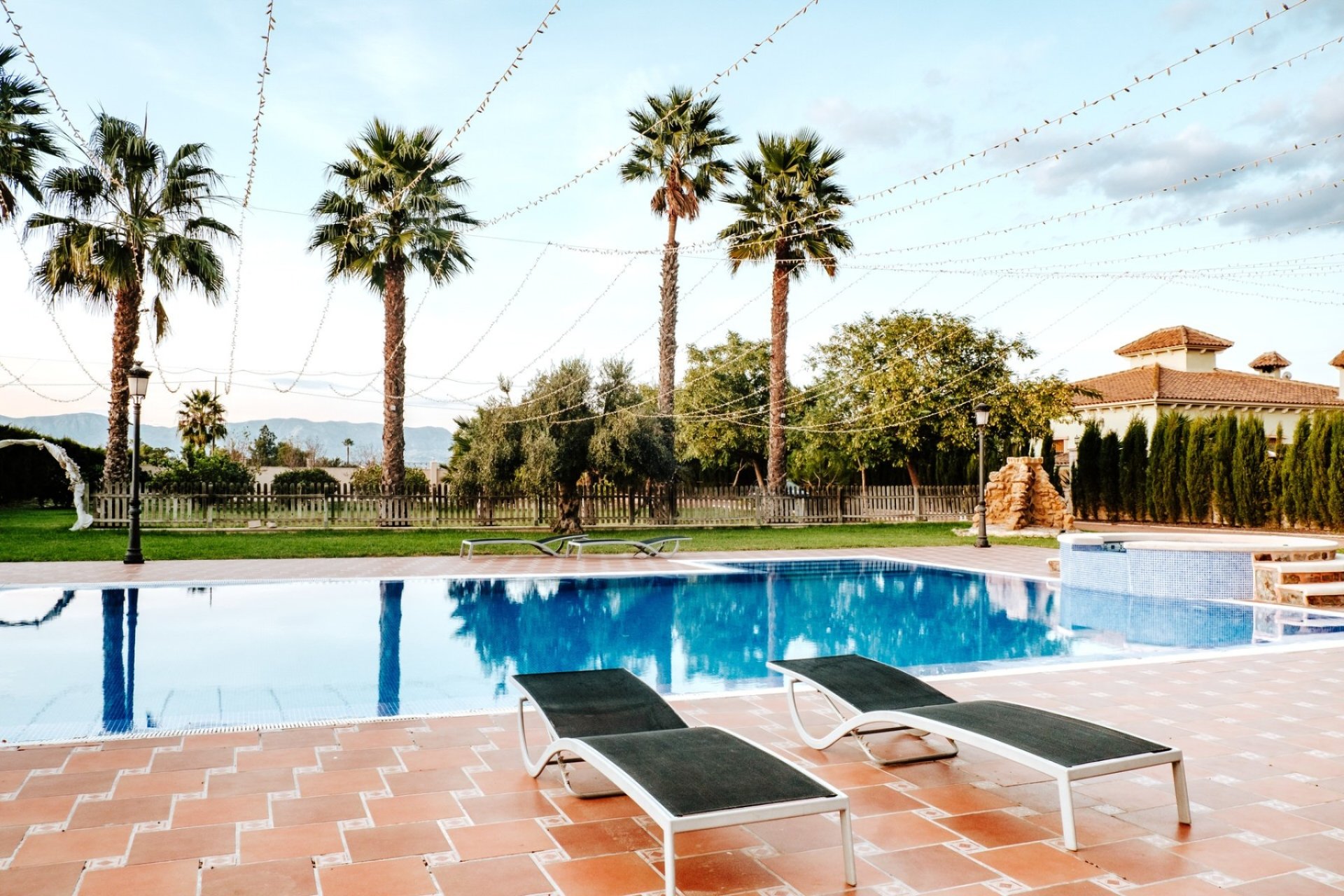 Reventa - Villa -
Catral