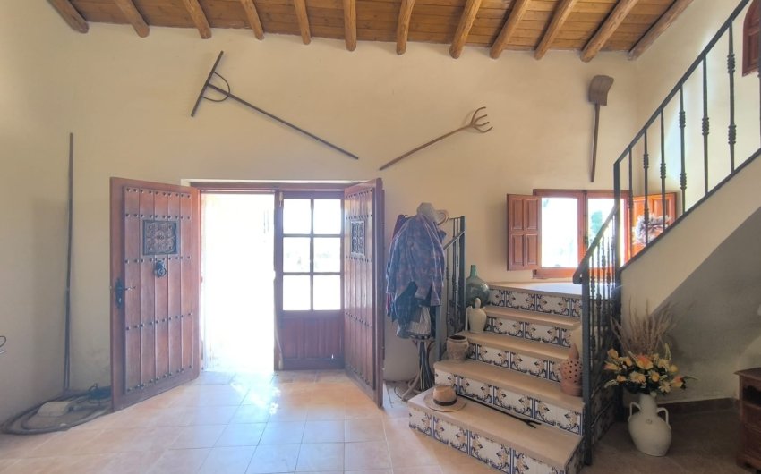 Reventa - Villa -
Chinorlet - Inland