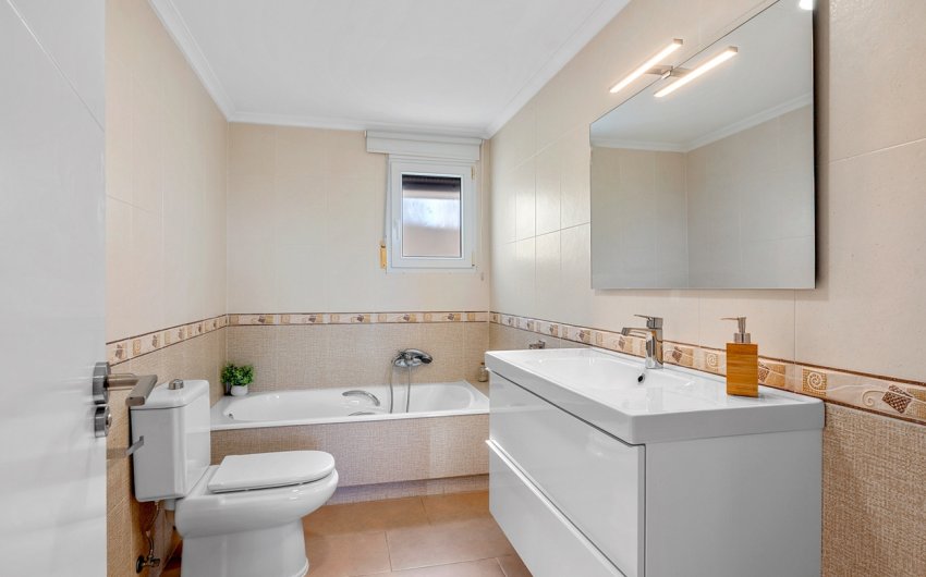Reventa - Villa -
Ciudad De Las Comunicaciones - Costa Blanca