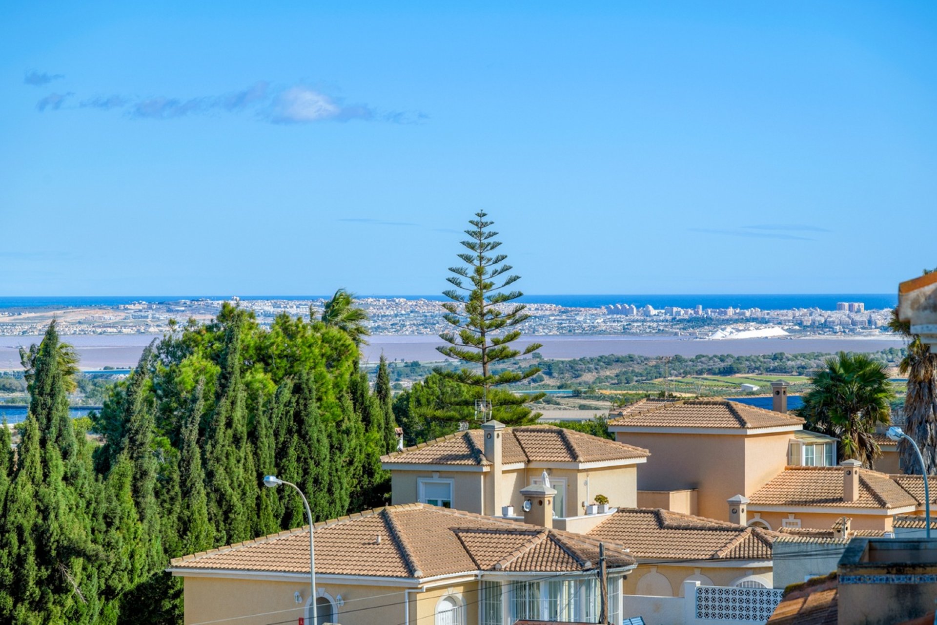 Reventa - Villa -
Ciudad De Las Comunicaciones - Costa Blanca