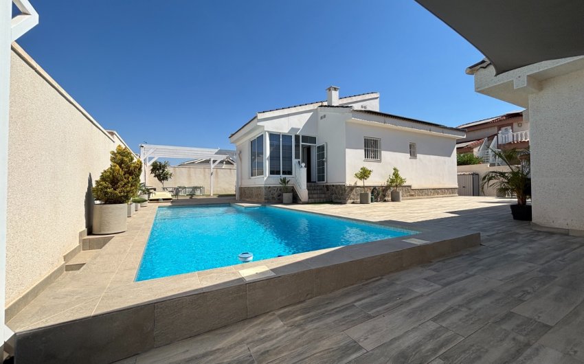 Reventa - Villa -
Ciudad Quesada - Costa Blanca