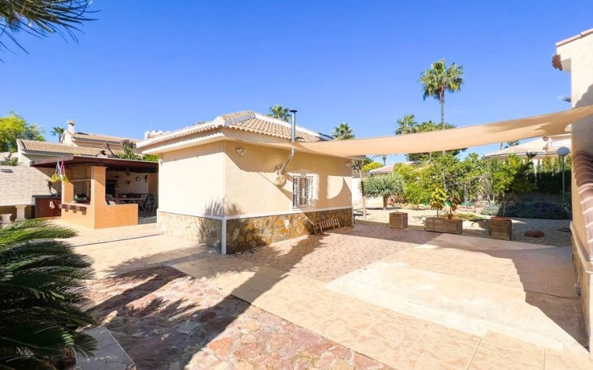 Reventa - Villa -
Ciudad Quesada - Doña Pepa
