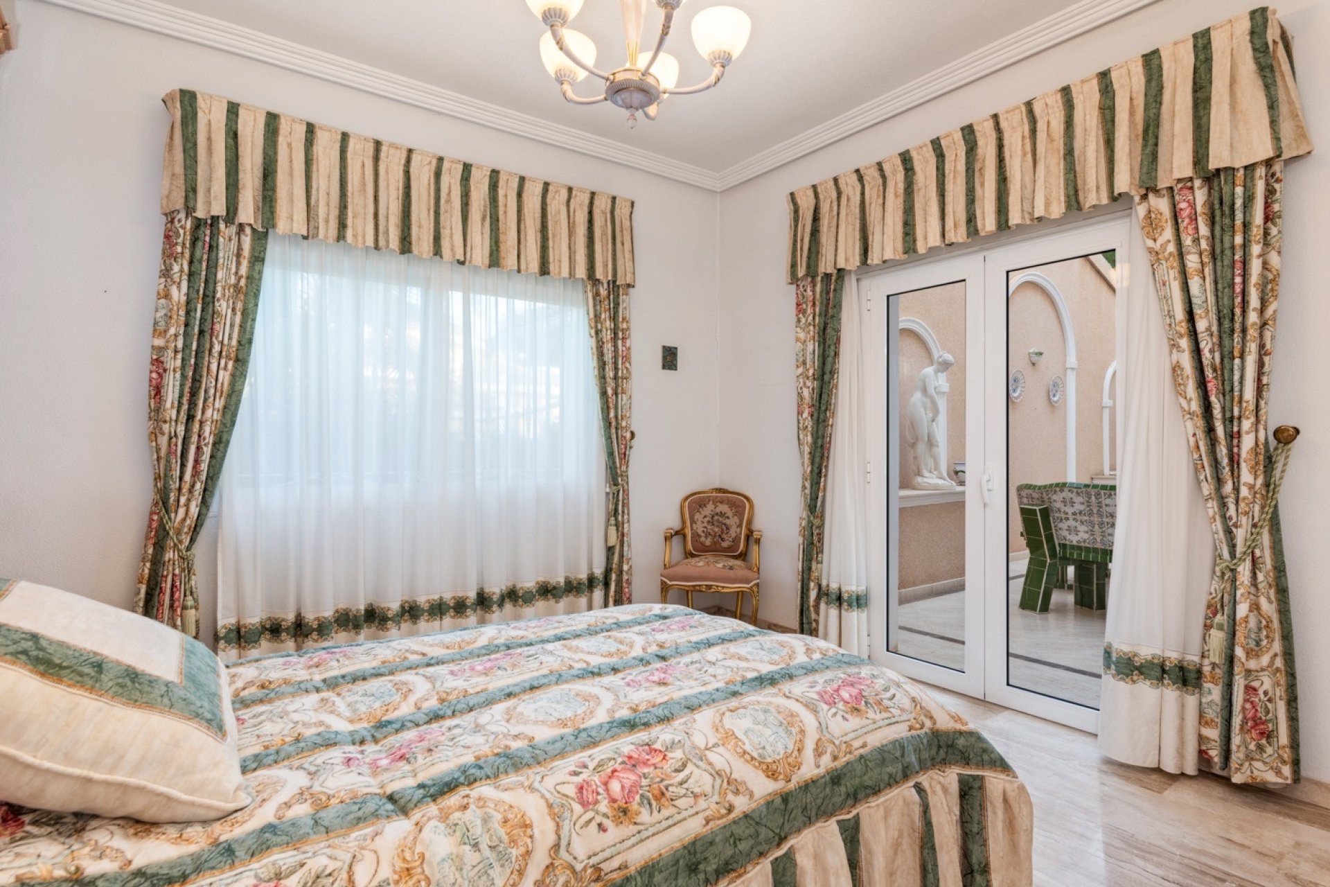 Reventa - Villa -
Ciudad Quesada - Doña Pepa