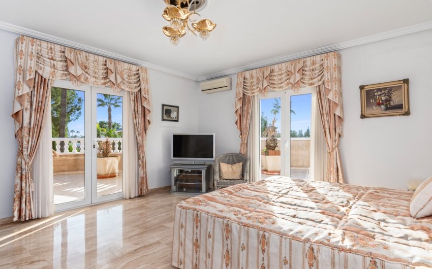 Reventa - Villa -
Ciudad Quesada - Doña Pepa