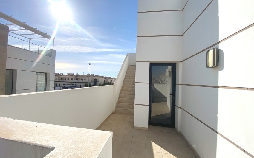 Reventa - Villa -
Ciudad Quesada - Doña Pepa