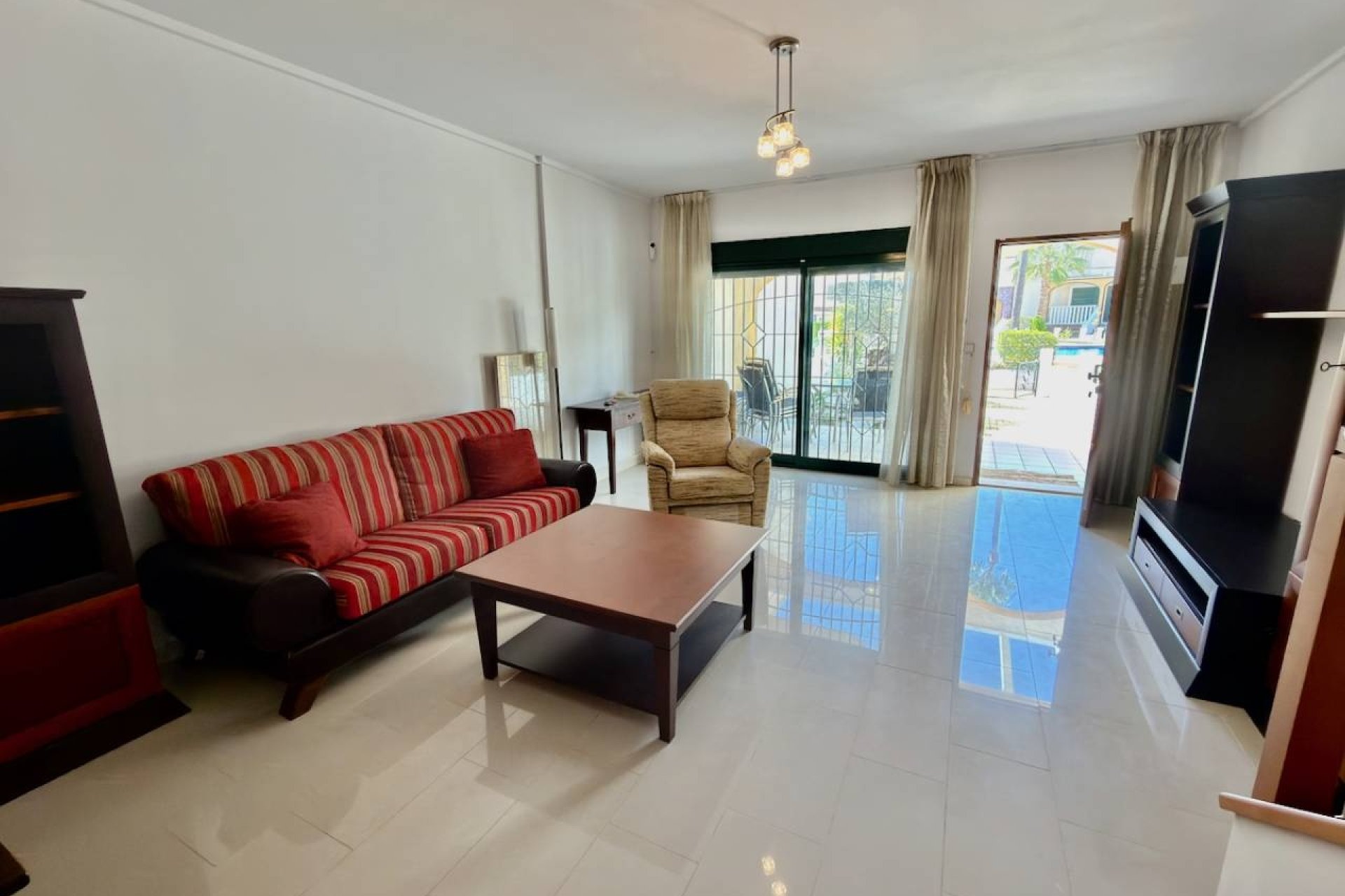 Reventa - Villa -
Ciudad Quesada - Doña Pepa