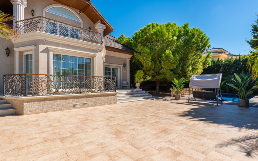 Reventa - Villa -
Ciudad Quesada - Doña Pepa