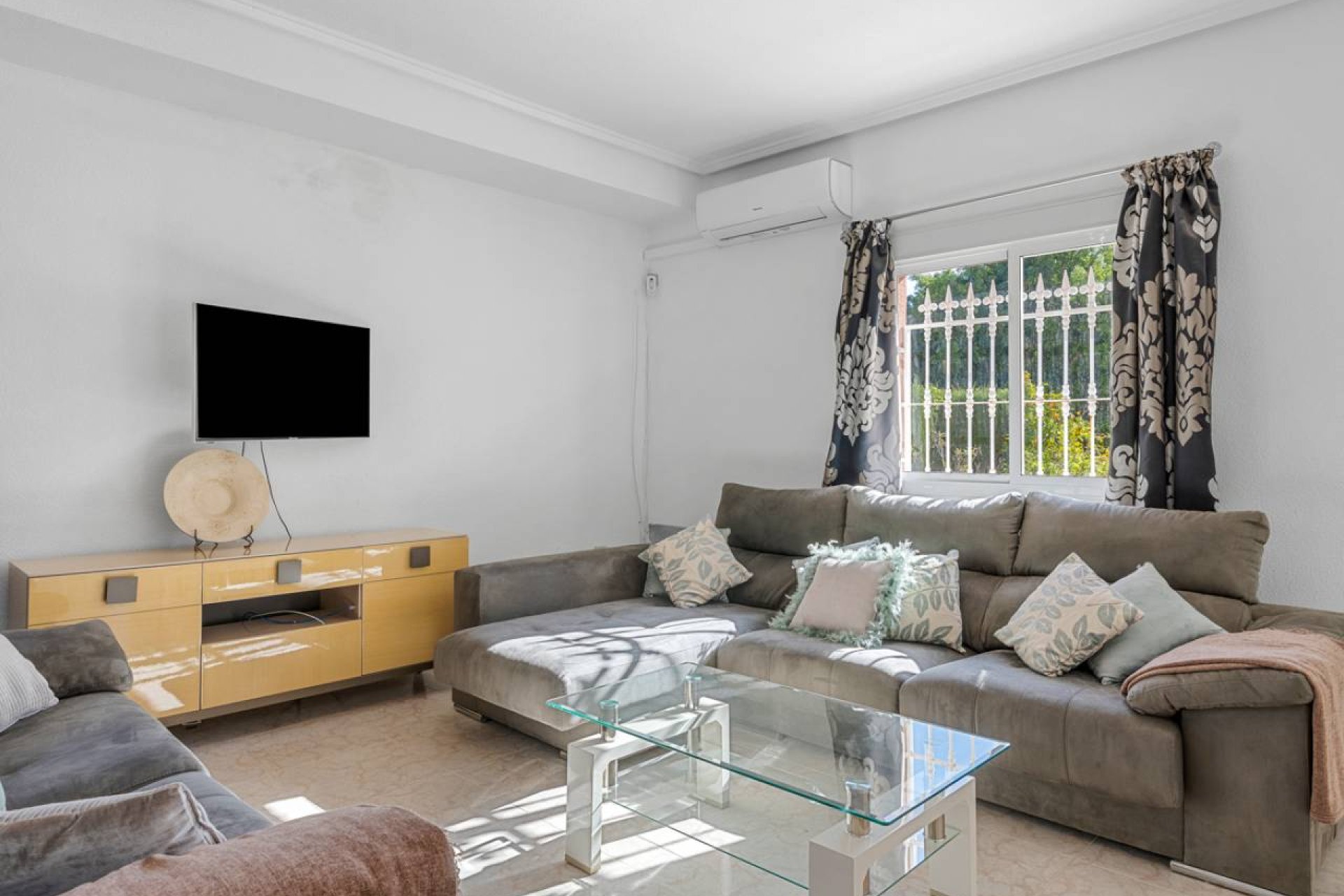 Reventa - Villa -
Ciudad Quesada - Doña Pepa