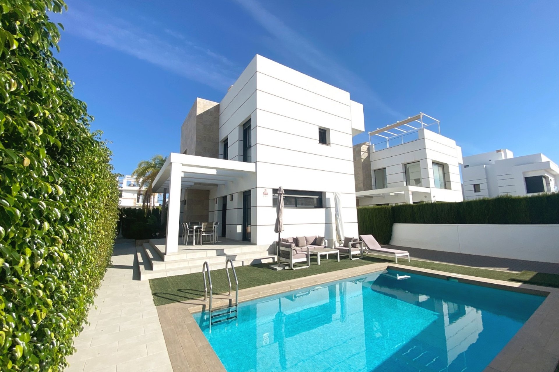 Reventa - Villa -
Ciudad Quesada - Doña Pepa